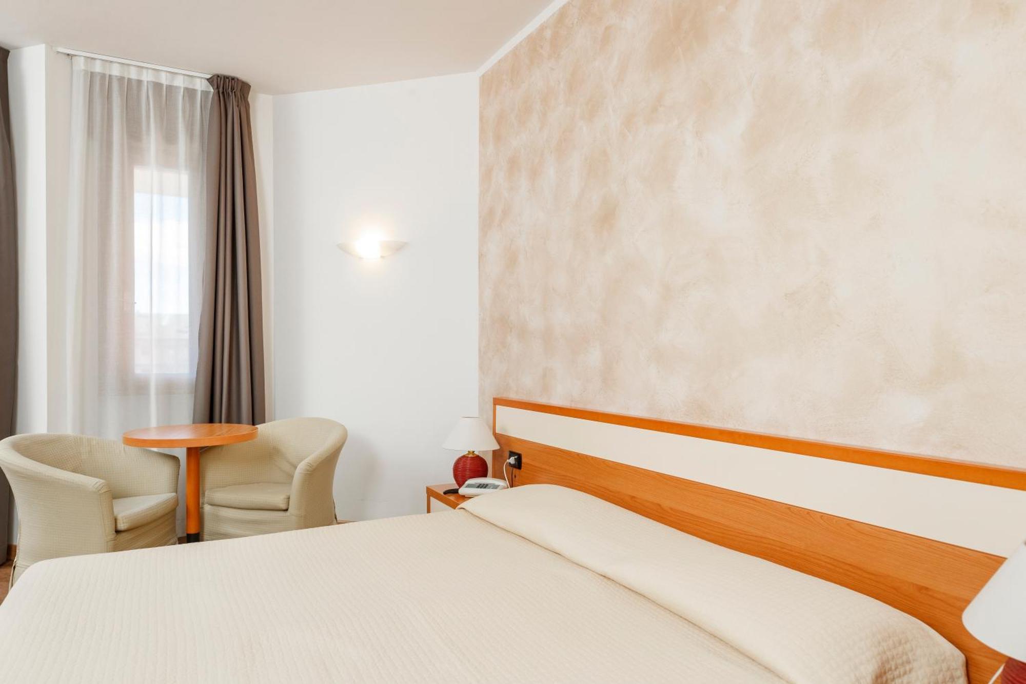 Palace Hotel Citta Arco Habitación foto